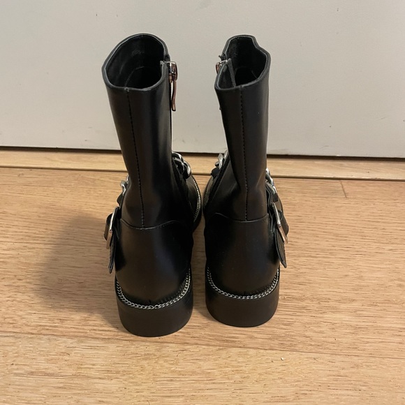 Chunky Chain Leather Boots - Picture 3 of 8